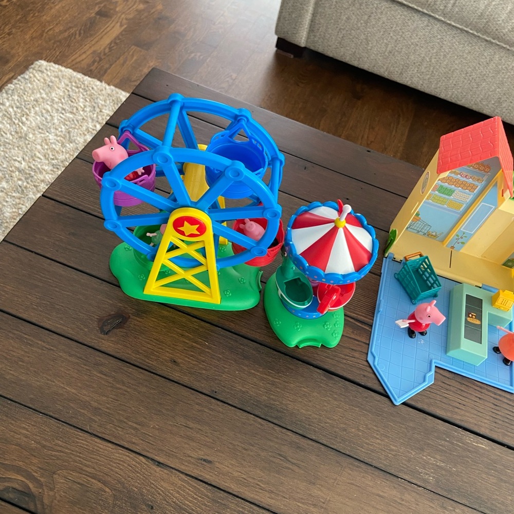 Peppa Pig playsets with figures